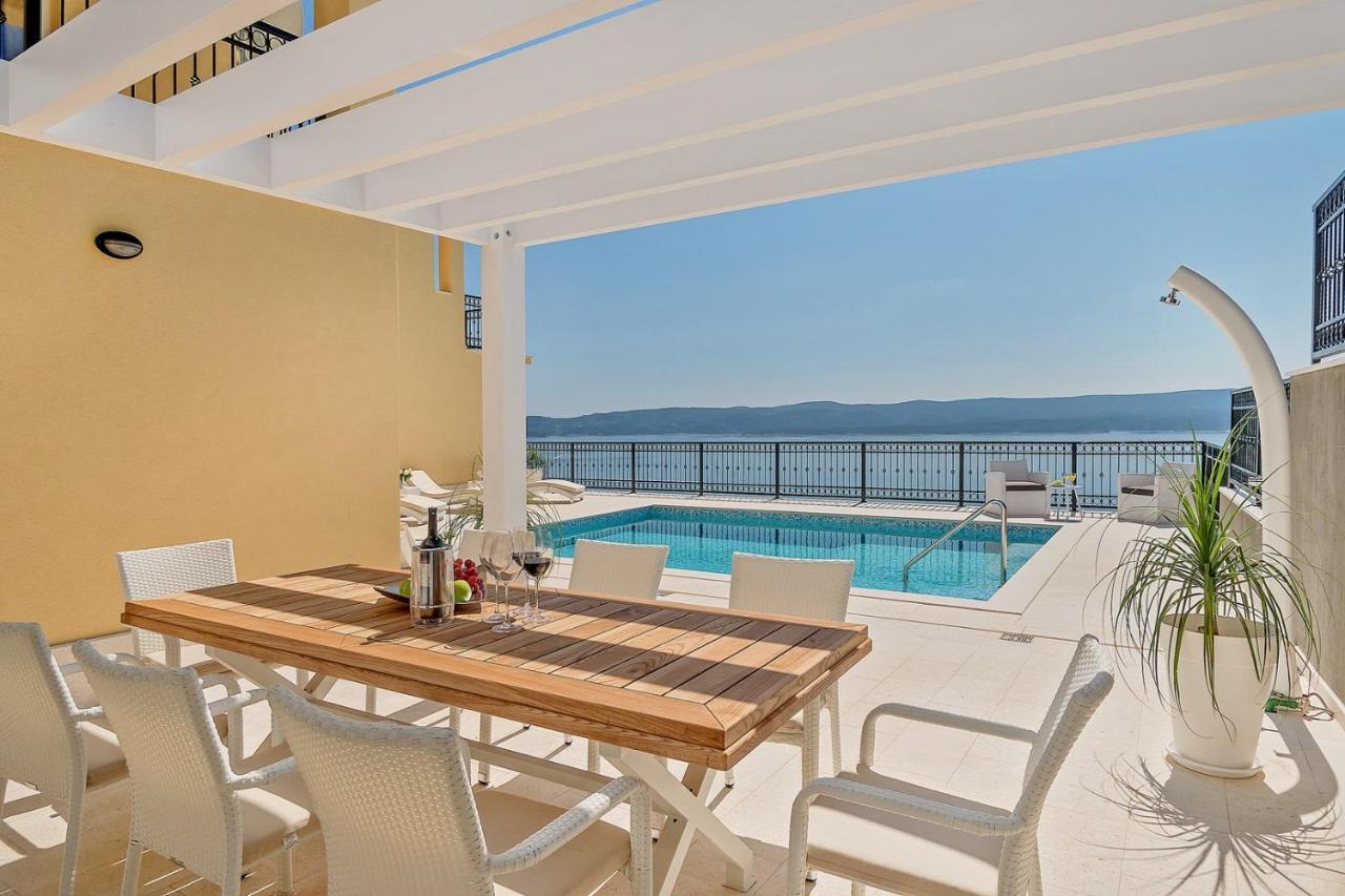 Villa Sun Palace With Luxury 5 Bedroom Villa And Amazing Panoramic Sea Views Mimice Dış mekan fotoğraf