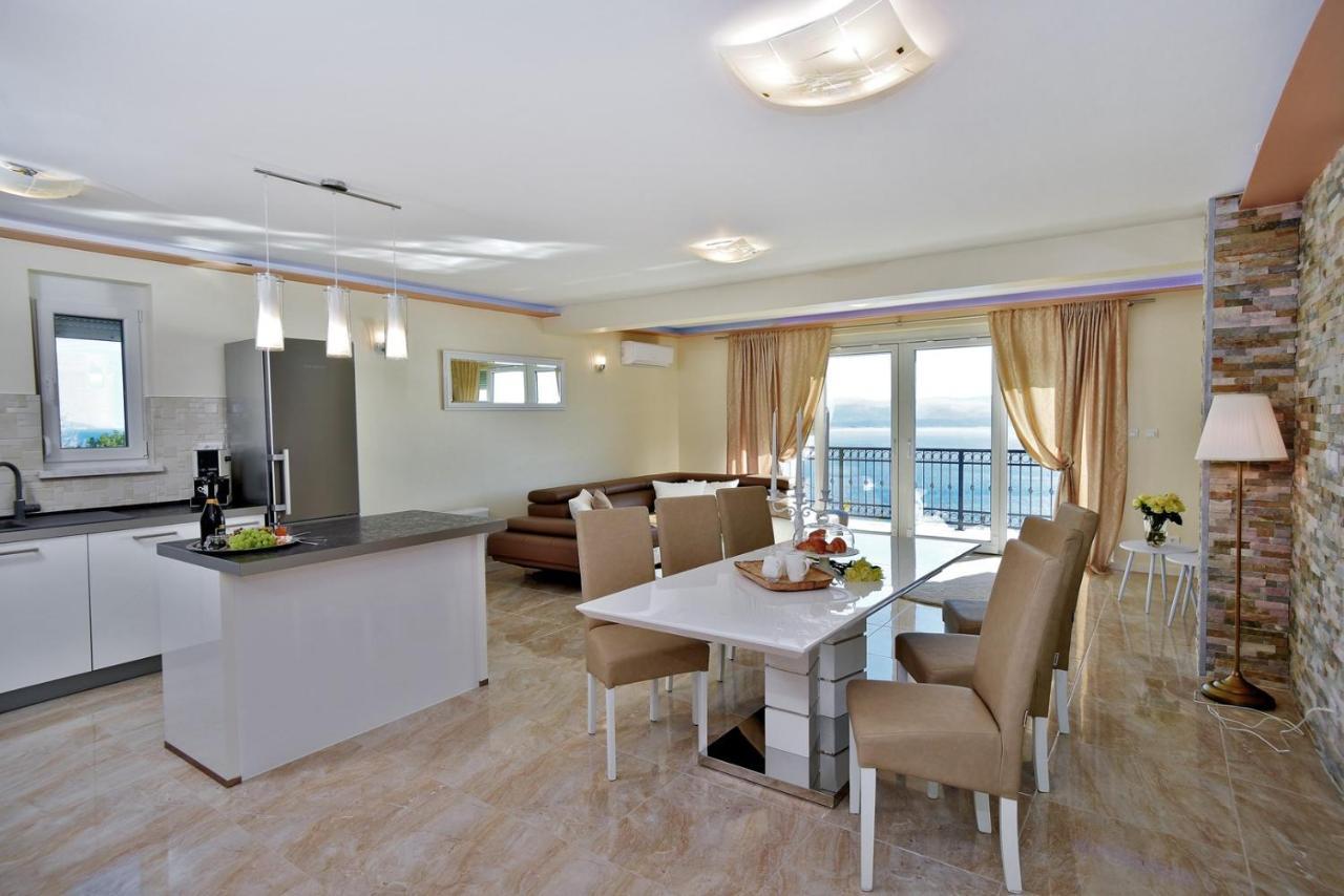 Villa Sun Palace With Luxury 5 Bedroom Villa And Amazing Panoramic Sea Views Mimice Dış mekan fotoğraf