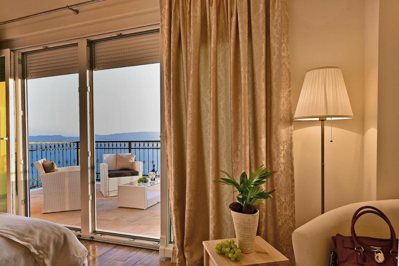 Villa Sun Palace With Luxury 5 Bedroom Villa And Amazing Panoramic Sea Views Mimice Dış mekan fotoğraf