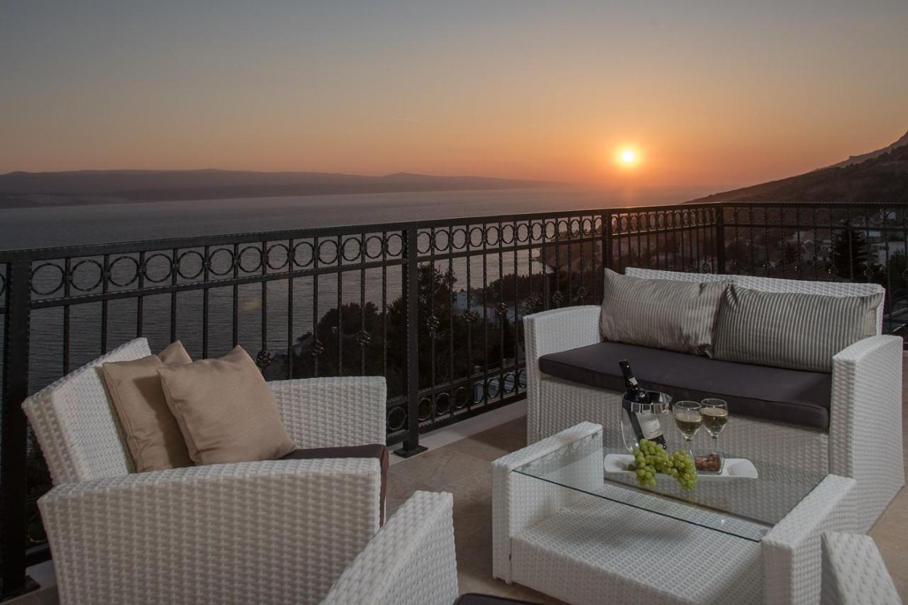 Villa Sun Palace With Luxury 5 Bedroom Villa And Amazing Panoramic Sea Views Mimice Dış mekan fotoğraf